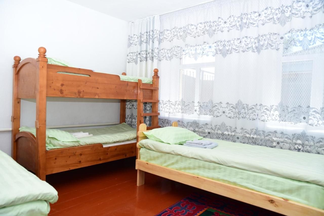 Отели типа «постель и завтрак» Sonun Hostel Каракол-9