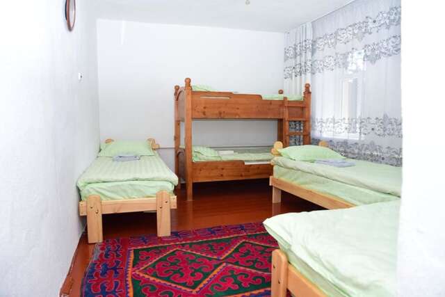 Отели типа «постель и завтрак» Sonun Hostel Каракол-29
